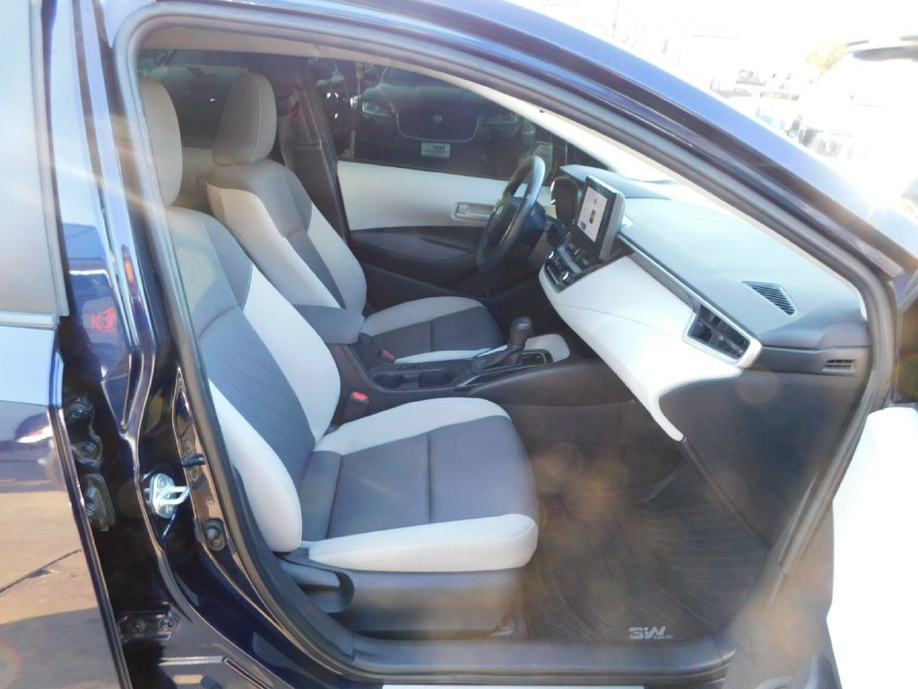 2023 Toyota Corolla Image 36