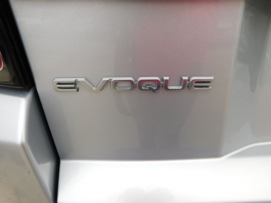 2018 Land Rover Range Rover Evoque Image 13