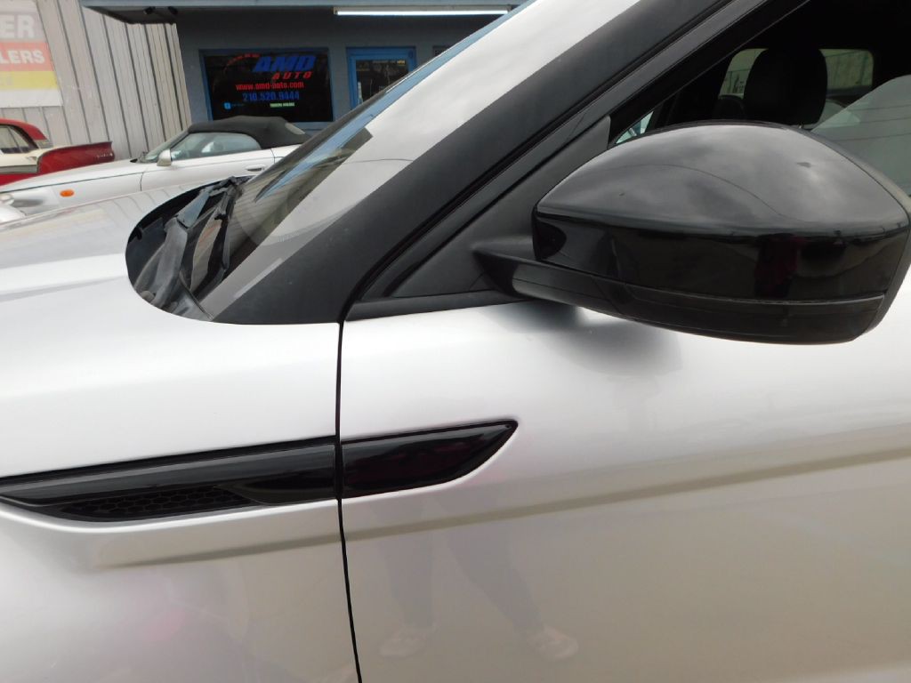 2018 Land Rover Range Rover Evoque Image 16