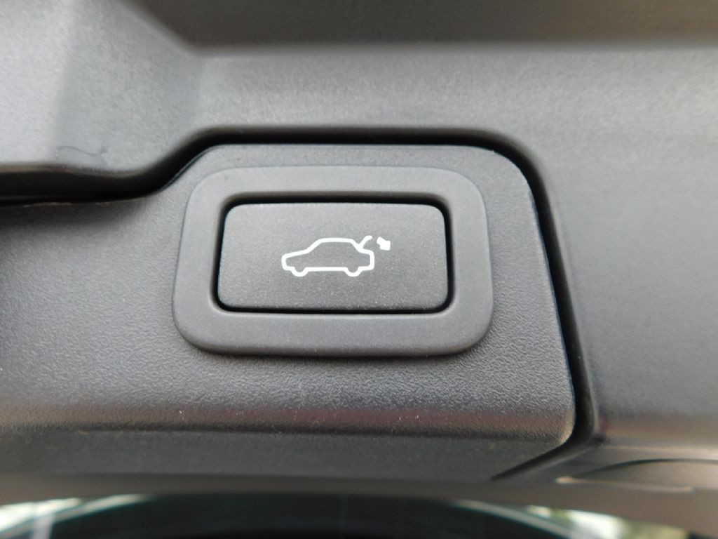 2018 Land Rover Range Rover Evoque Image 23