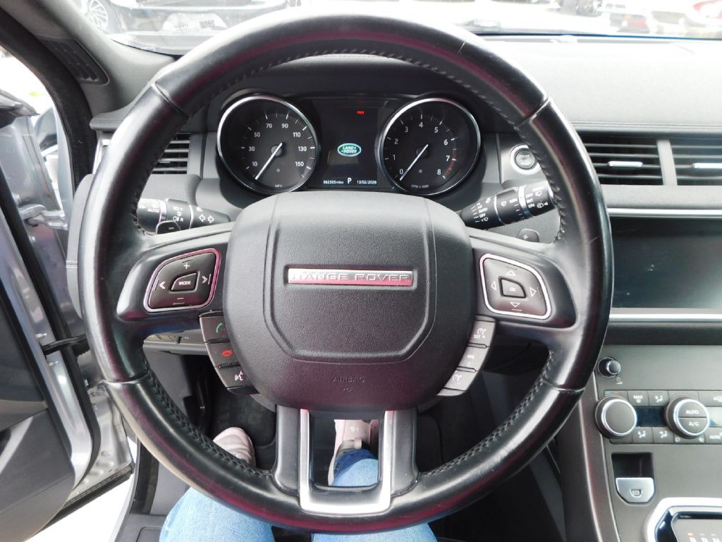 2018 Land Rover Range Rover Evoque Image 32