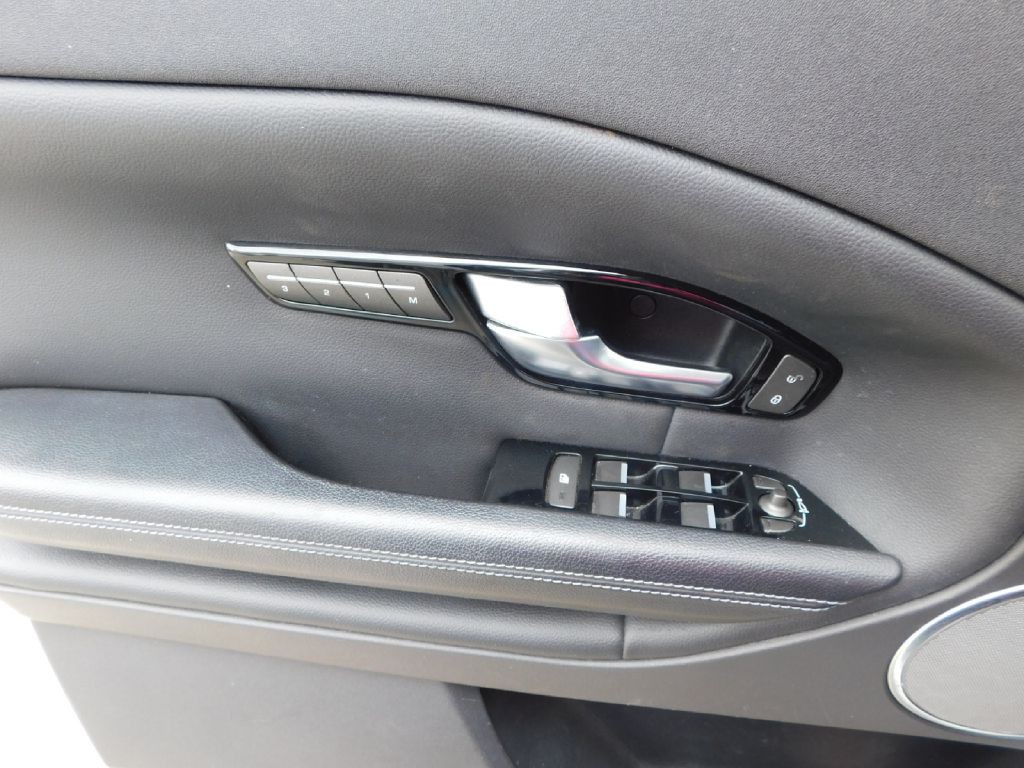 2018 Land Rover Range Rover Evoque Image 36