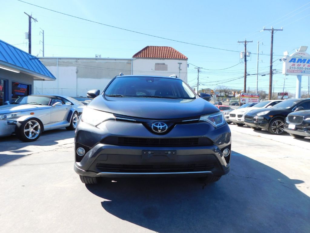 2018 Toyota Rav4 Image 2