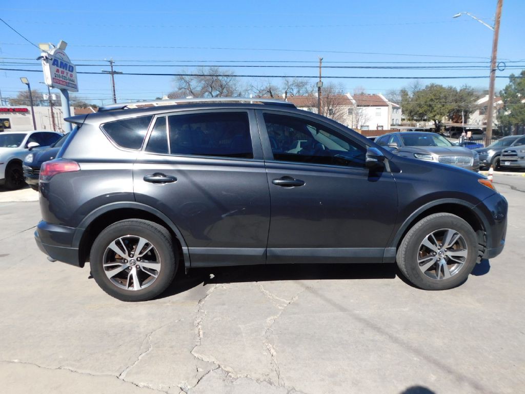 2018 Toyota Rav4 Image 8