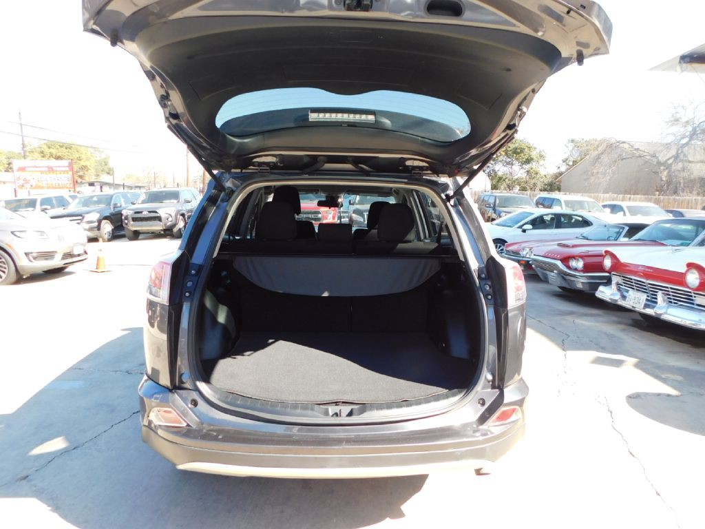 2018 Toyota Rav4 Image 10