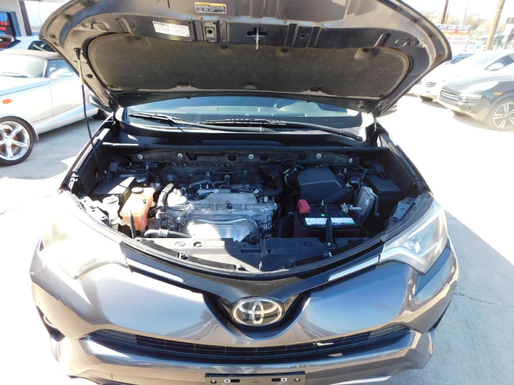 2018 Toyota Rav4 Image 12