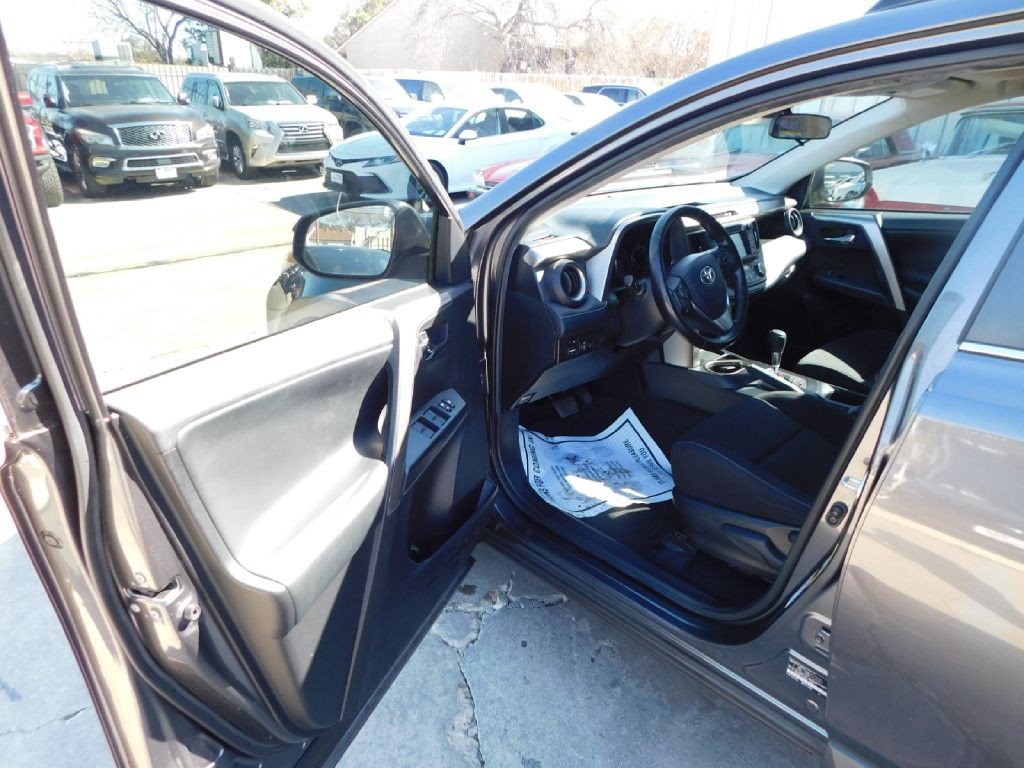 2018 Toyota Rav4 Image 14