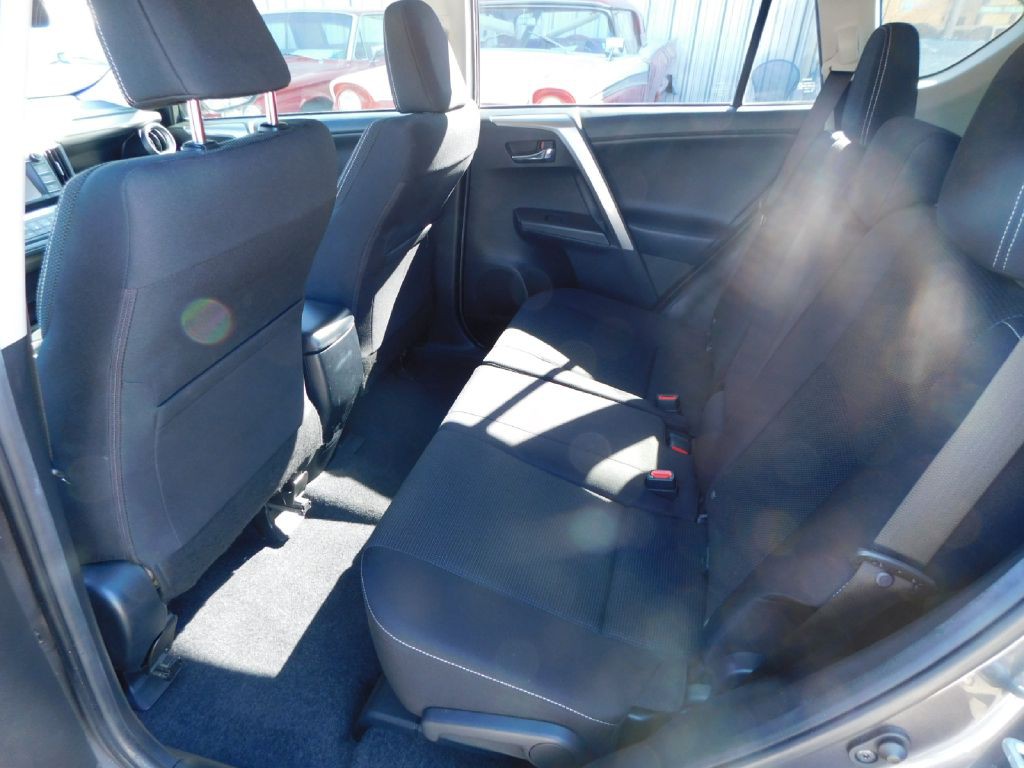 2018 Toyota Rav4 Image 17