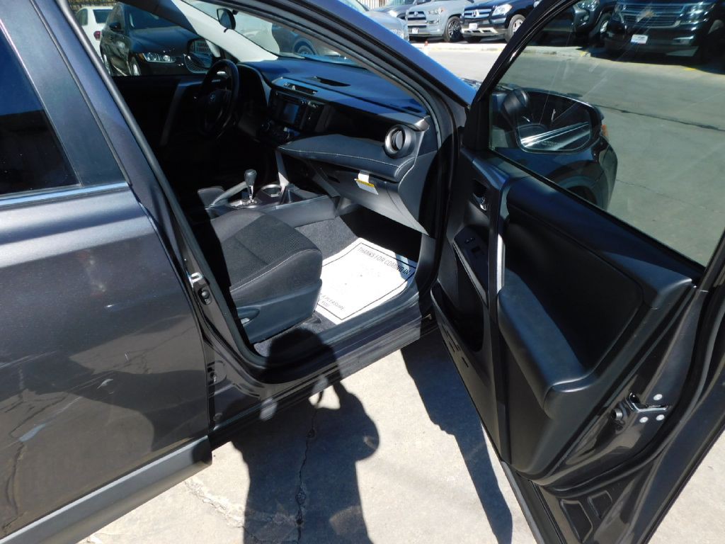 2018 Toyota Rav4 Image 20