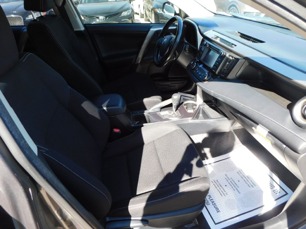 2018 Toyota Rav4 Image 21