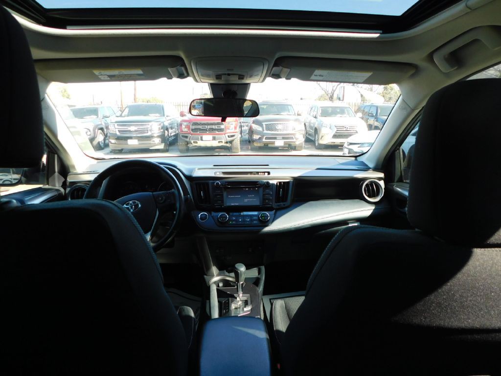 2018 Toyota Rav4 Image 30