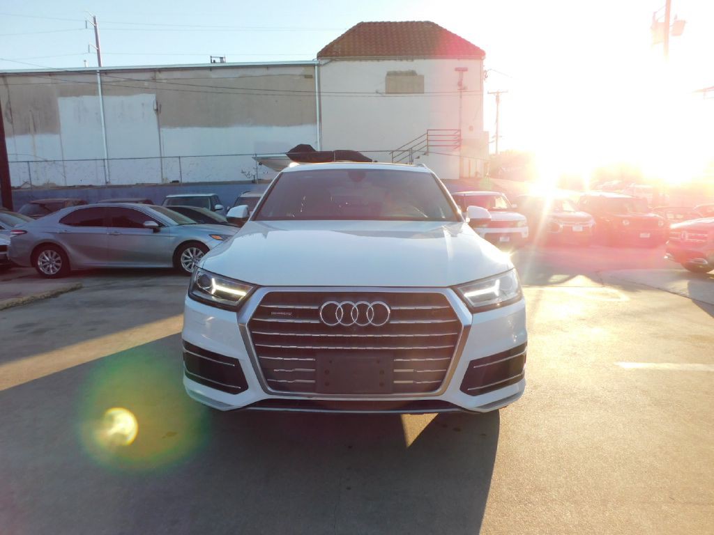 2017 Audi Q7 Image 2