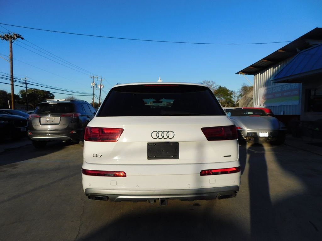 2017 Audi Q7 Image 6