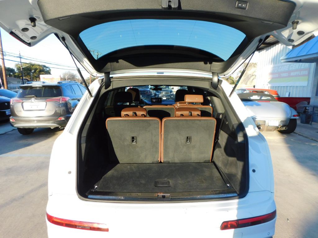 2017 Audi Q7 Image 9