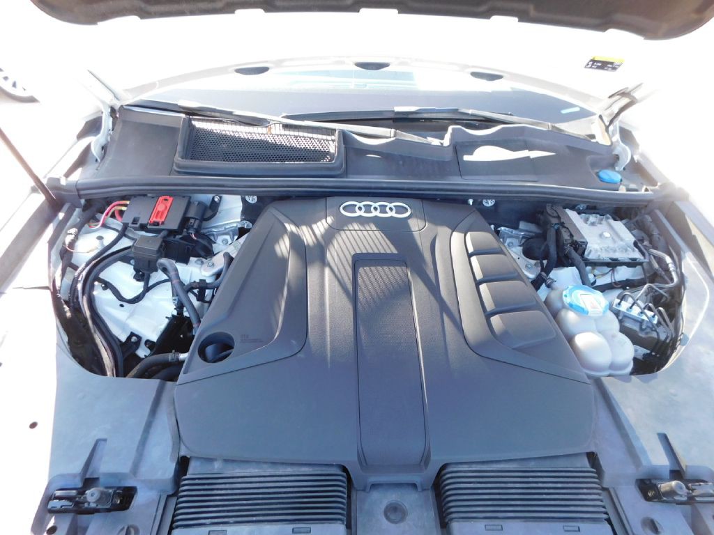 2017 Audi Q7 Image 13