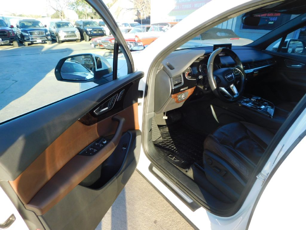 2017 Audi Q7 Image 14