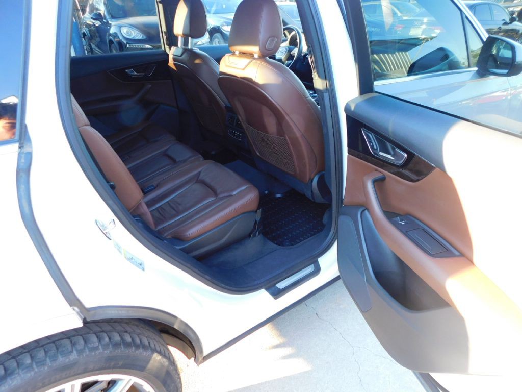 2017 Audi Q7 Image 18