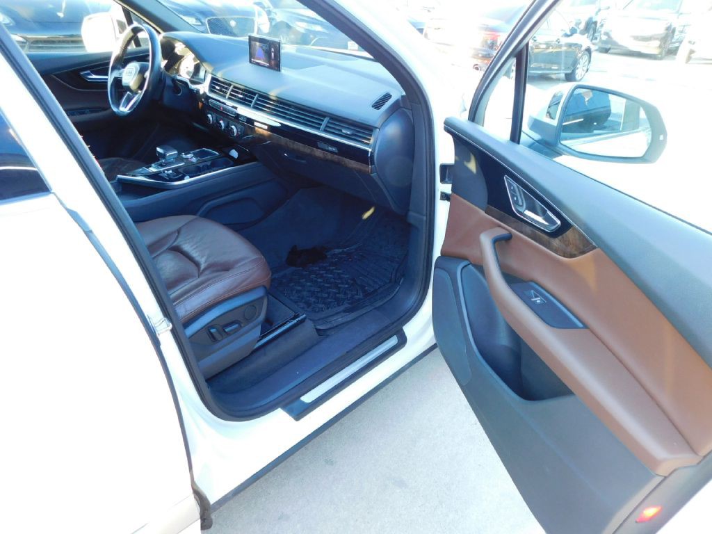 2017 Audi Q7 Image 20