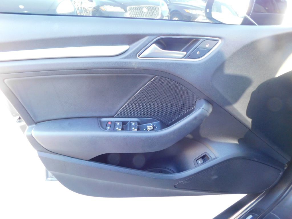 2018 Audi A3 Image 28