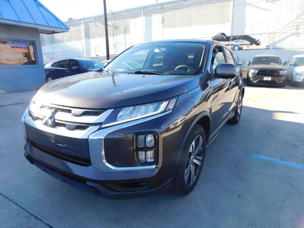 2020 Mitsubishi Outlander Image 3