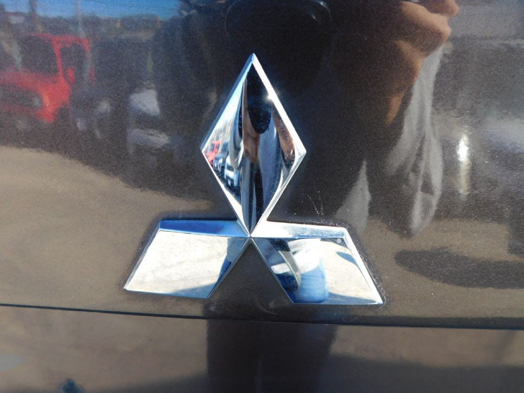 2020 Mitsubishi Outlander Image 11