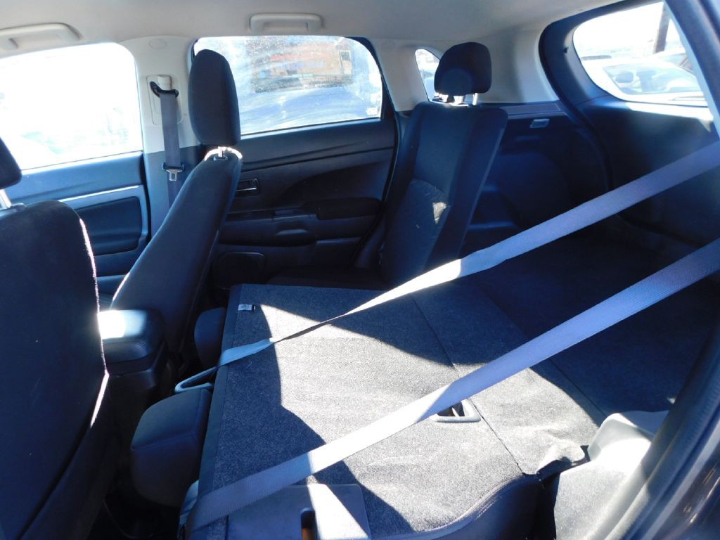 2020 Mitsubishi Outlander Image 22