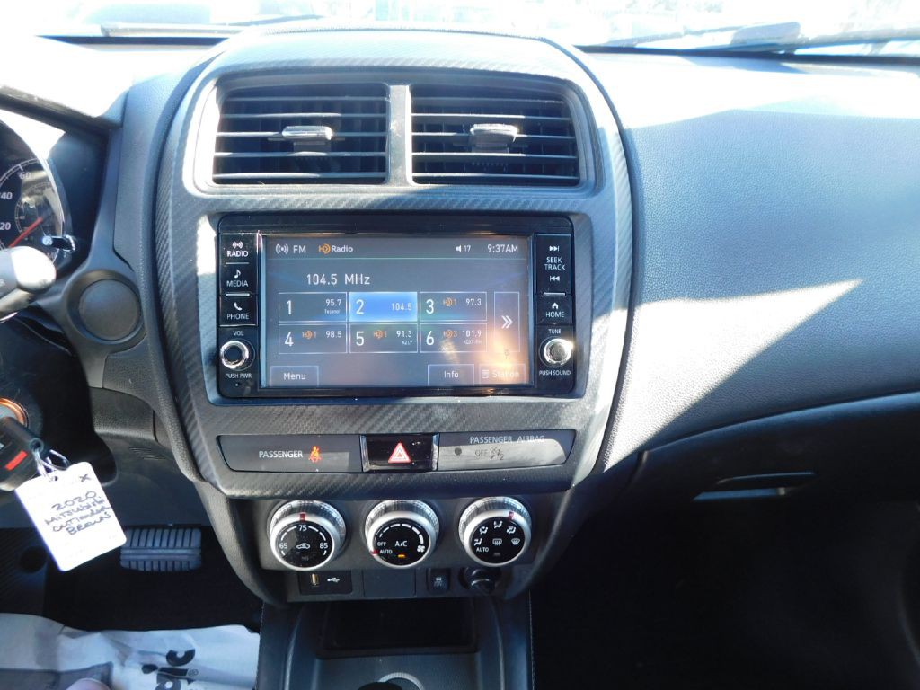 2020 Mitsubishi Outlander Image 27