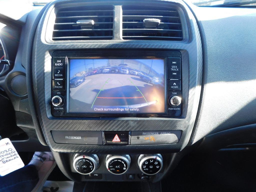 2020 Mitsubishi Outlander Image 29