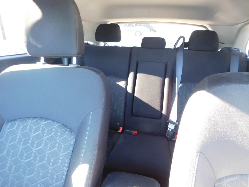 2020 Mitsubishi Outlander Image 35