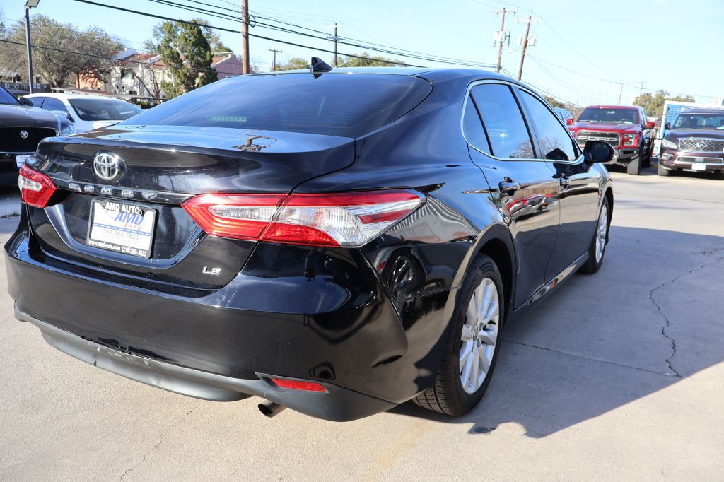 2020 Toyota Camry Image 8