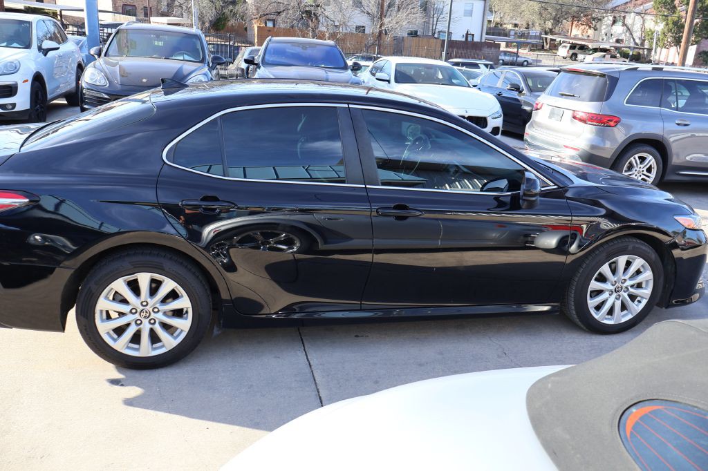 2020 Toyota Camry Image 9