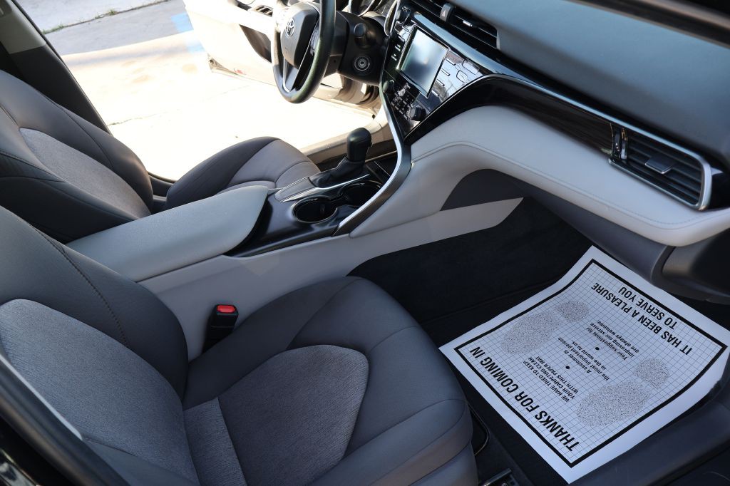 2020 Toyota Camry Image 20