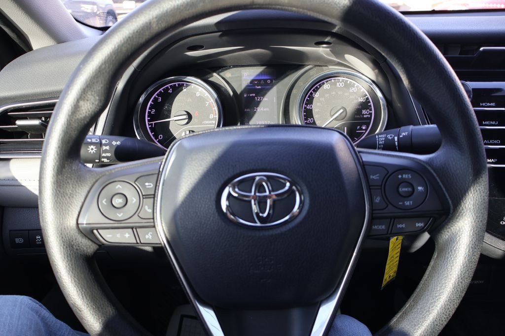 2020 Toyota Camry Image 21