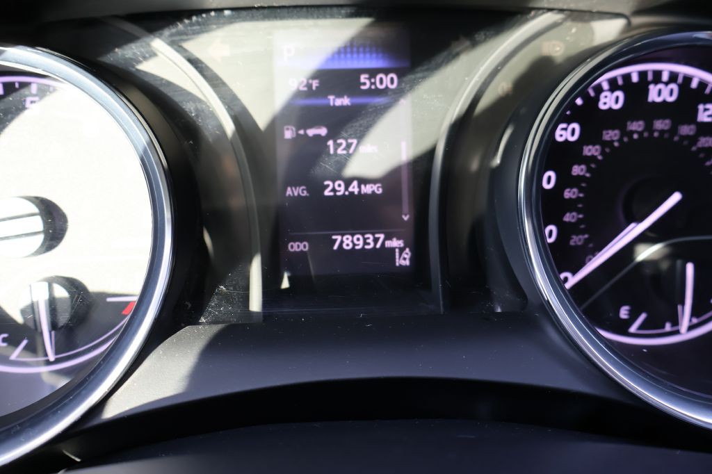 2020 Toyota Camry Image 22