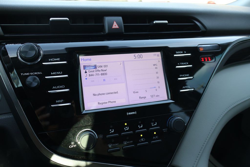 2020 Toyota Camry Image 23