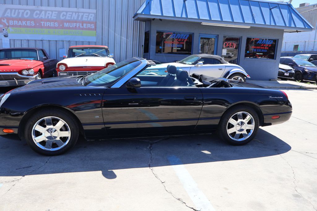 2003 Ford Thunderbird Image 4