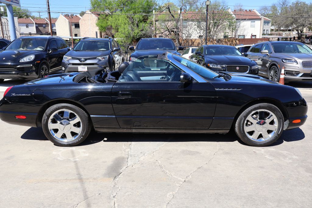 2003 Ford Thunderbird Image 8