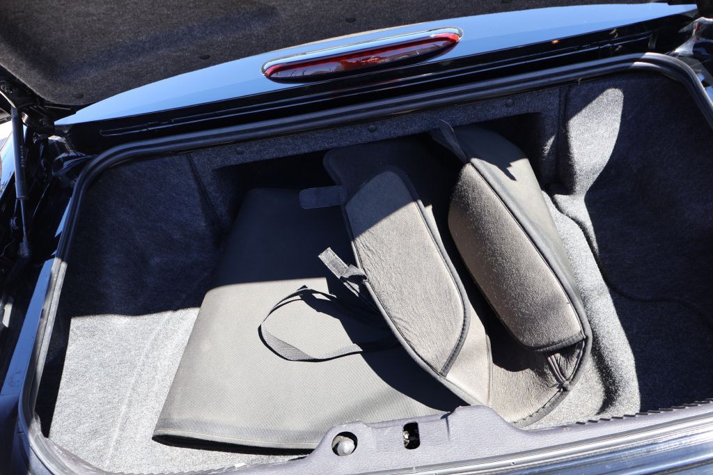 2003 Ford Thunderbird Image 11