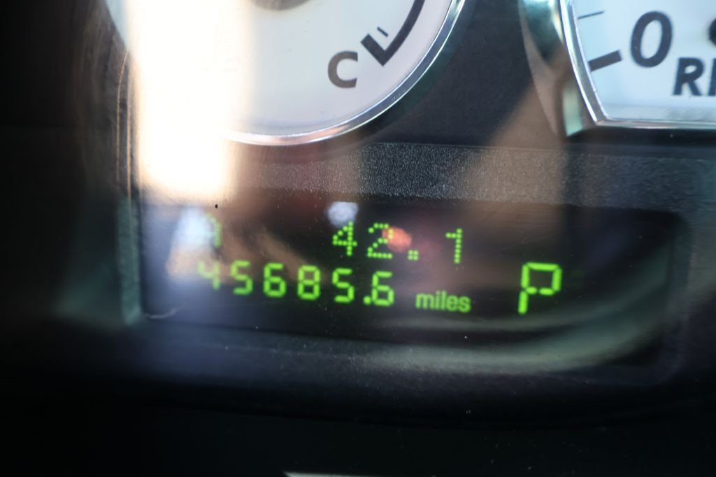 2003 Ford Thunderbird Image 13