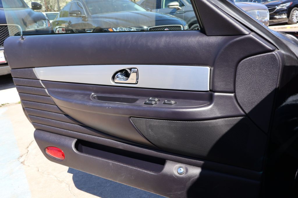 2003 Ford Thunderbird Image 14