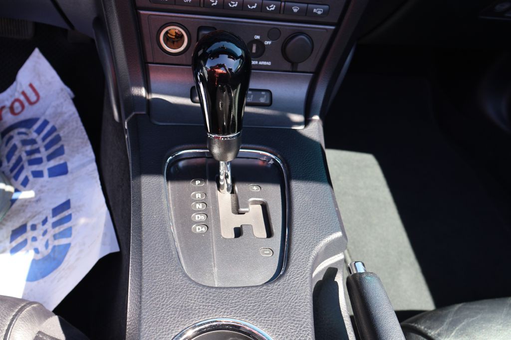 2003 Ford Thunderbird Image 17