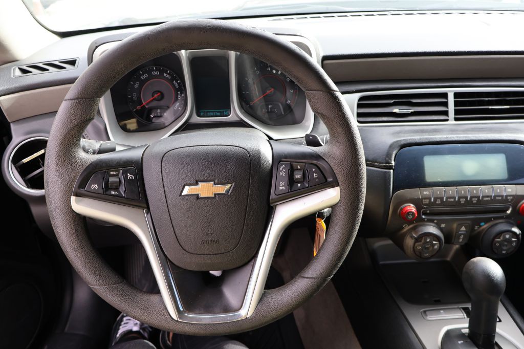 2015 Chevrolet Camaro Image 21