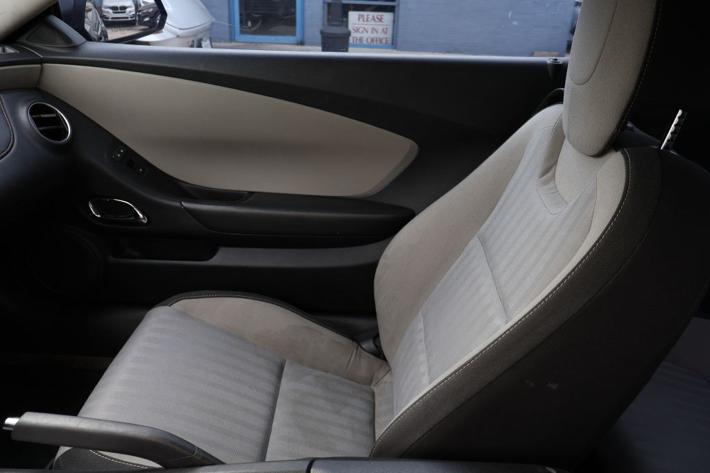 2015 Chevrolet Camaro Image 28