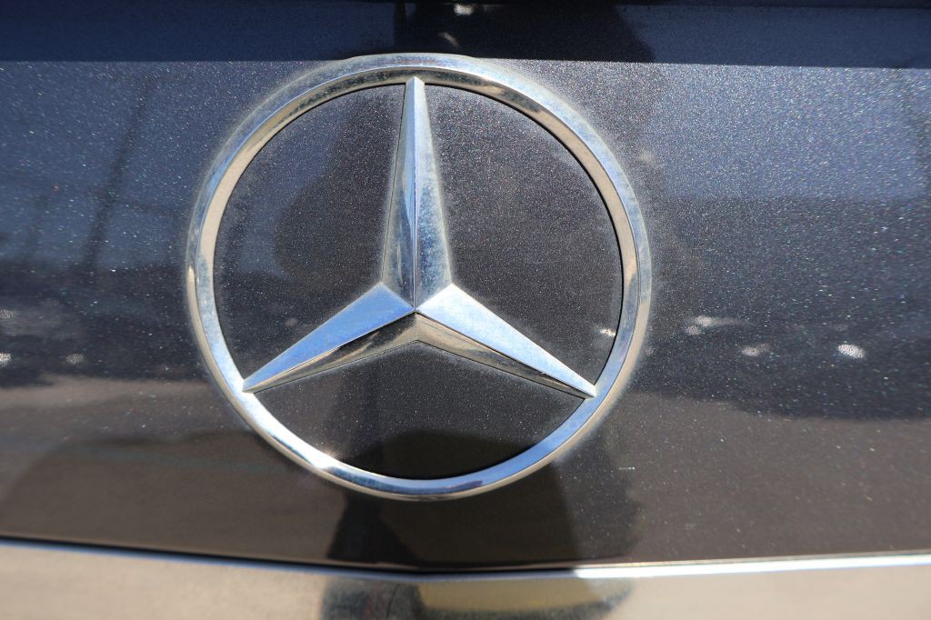 2016 Mercedes-Benz E-Class Image 13