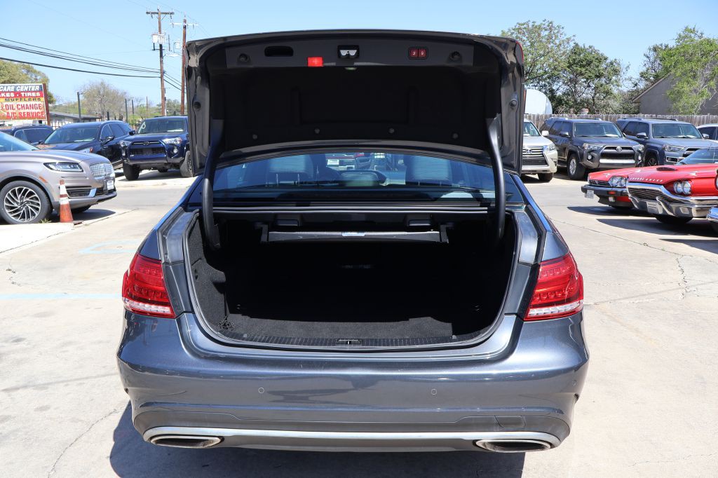 2016 Mercedes-Benz E-Class Image 19