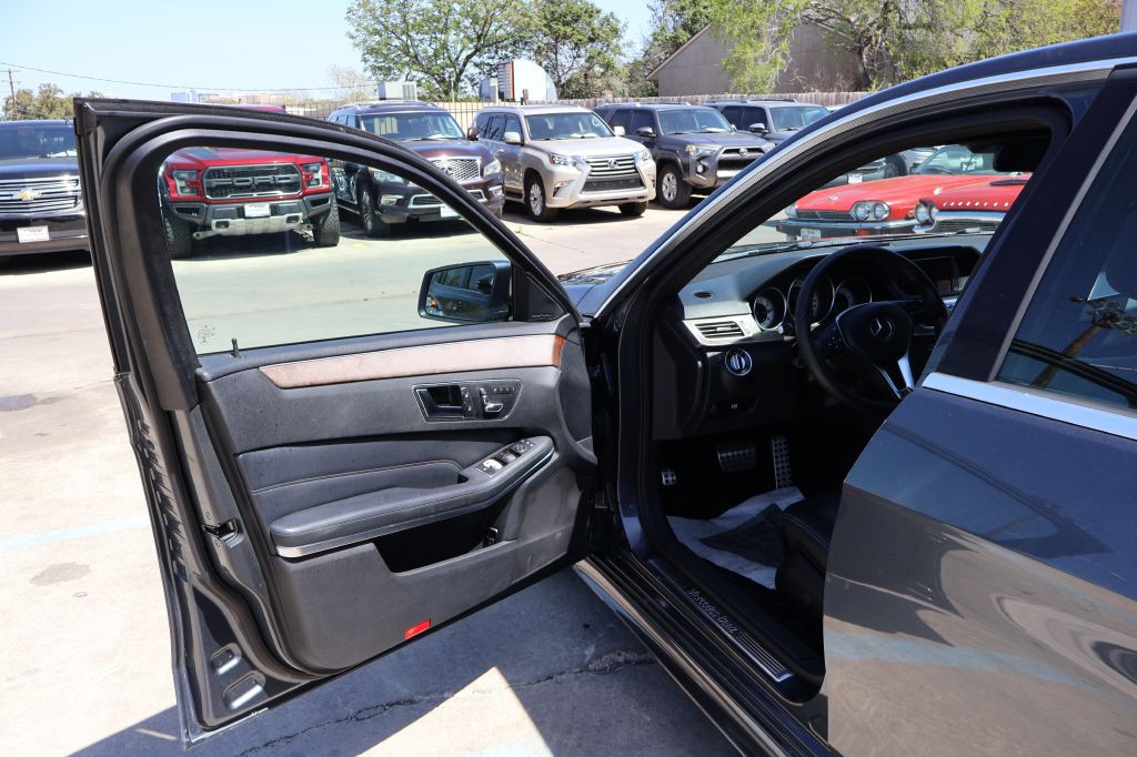 2016 Mercedes-Benz E-Class Image 23