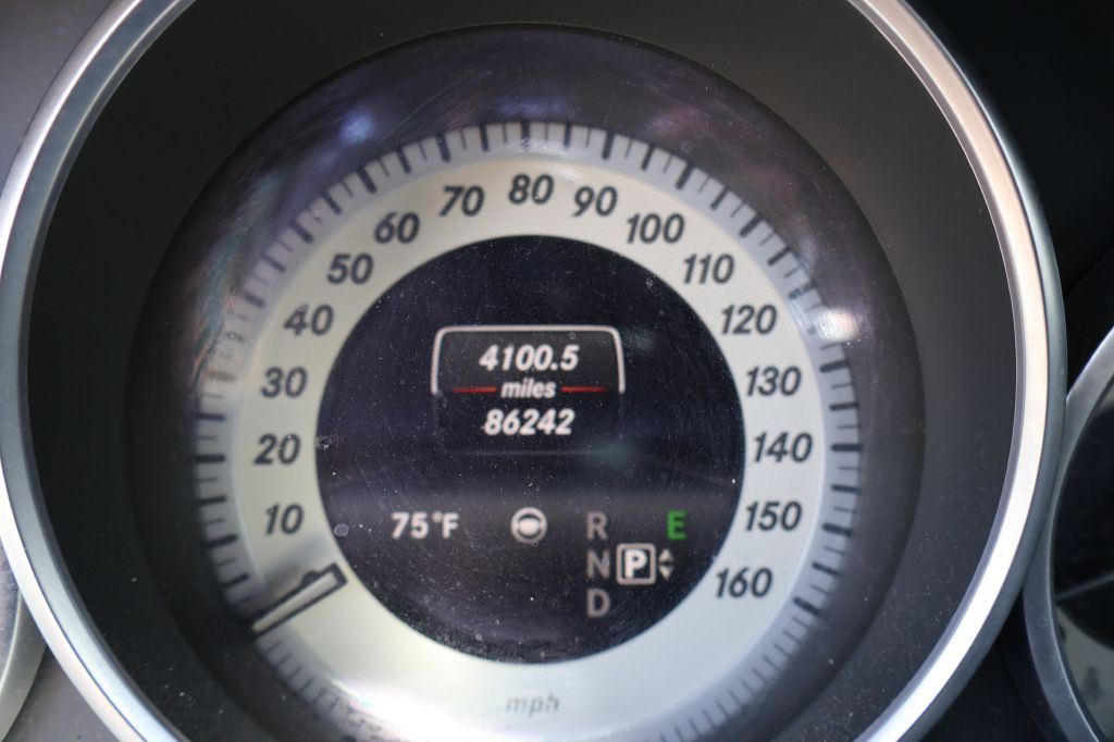 2016 Mercedes-Benz E-Class Image 28