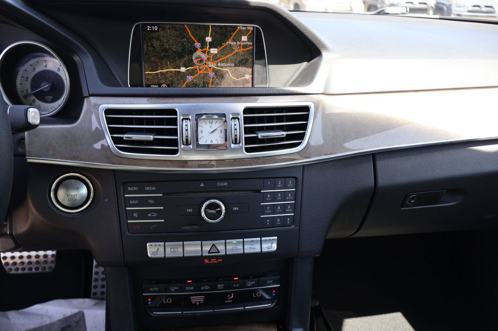 2016 Mercedes-Benz E-Class Image 35