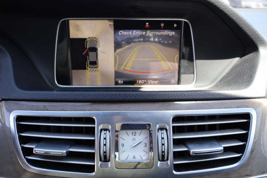 2016 Mercedes-Benz E-Class Image 36