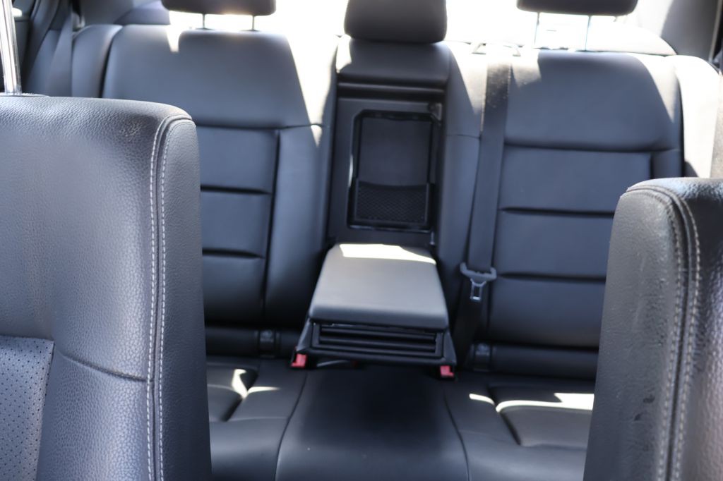 2016 Mercedes-Benz E-Class Image 42